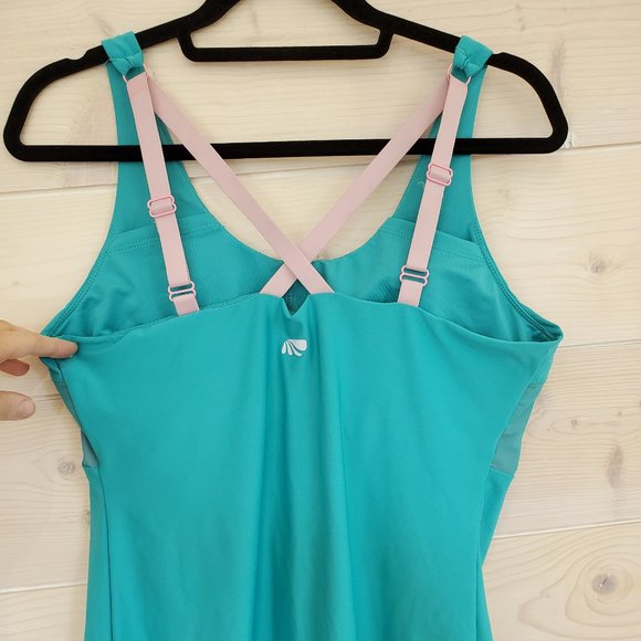 💥2/$30💥 Sports Top with pretty ruching detail - Picture 2 of 3